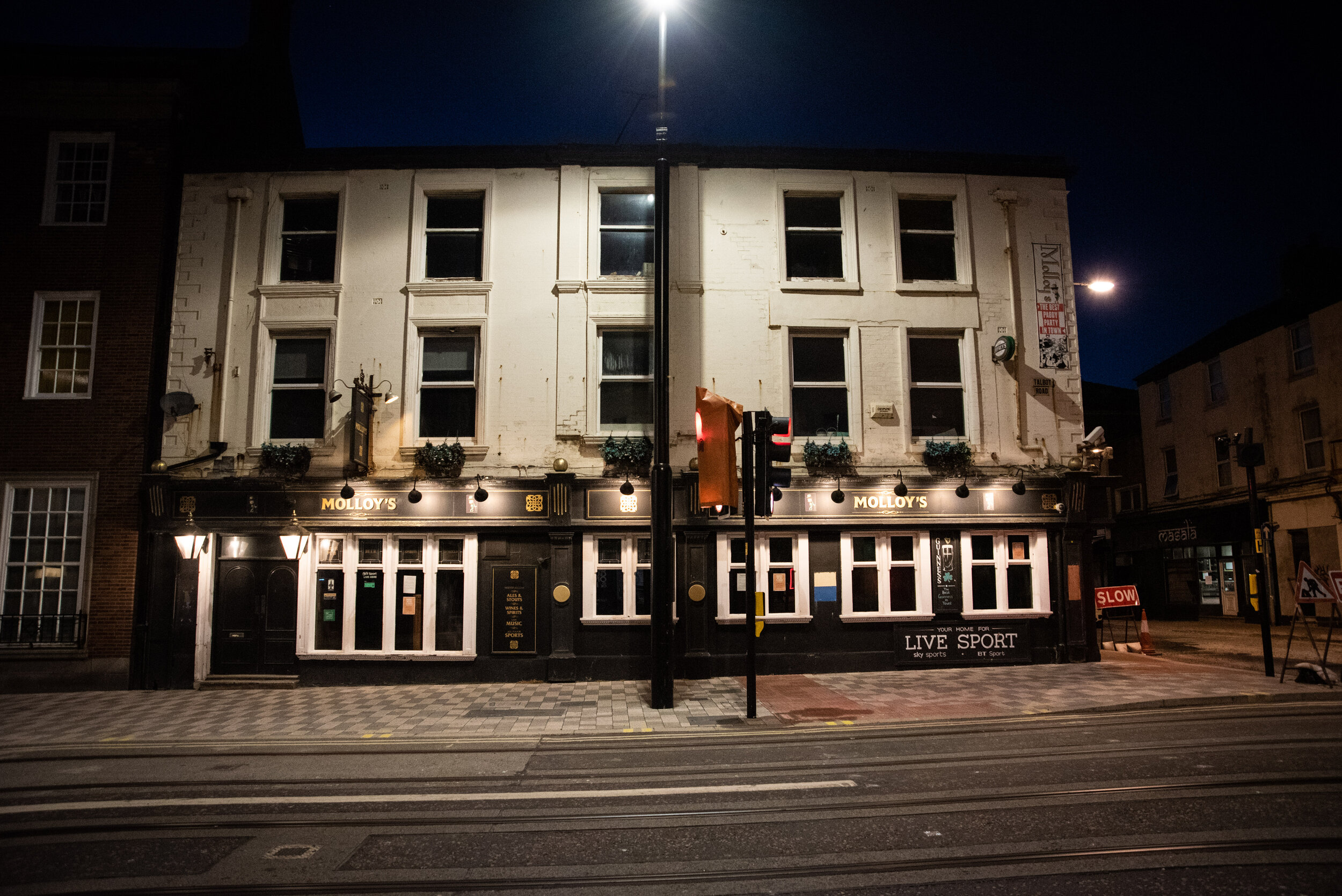 Claire Griffiths April Lockdown 2020 - Pubs in Lockdown and Night Time Blackpool (27).jpg