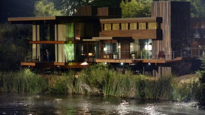 Movie Homes When a stranger calls Post 2.jpg