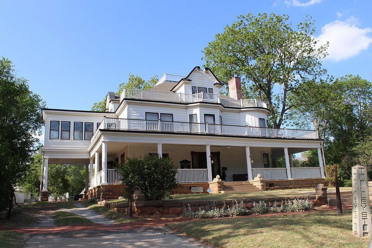 Stone Lion Inn