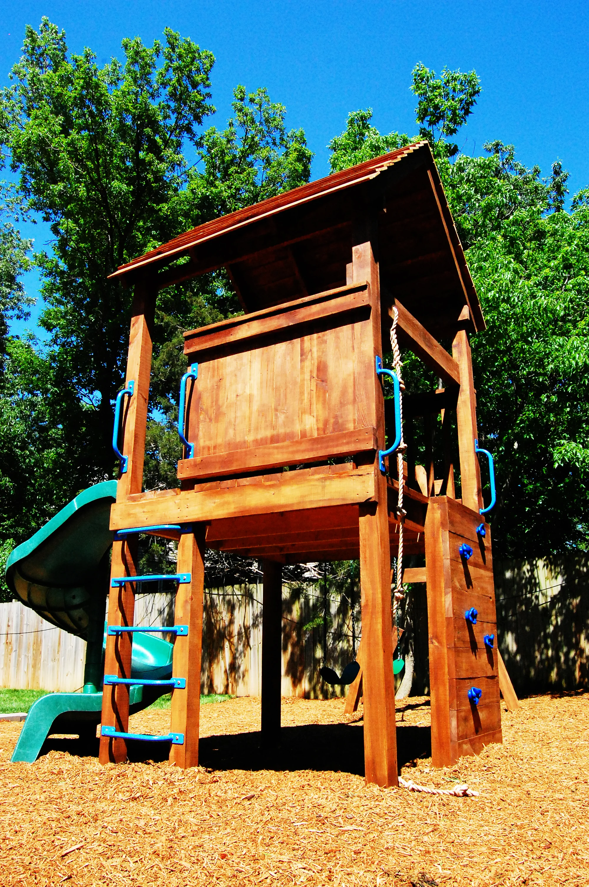 Twist Slide Clubhouse