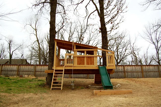 Lake Fayetteville Family Treehouse