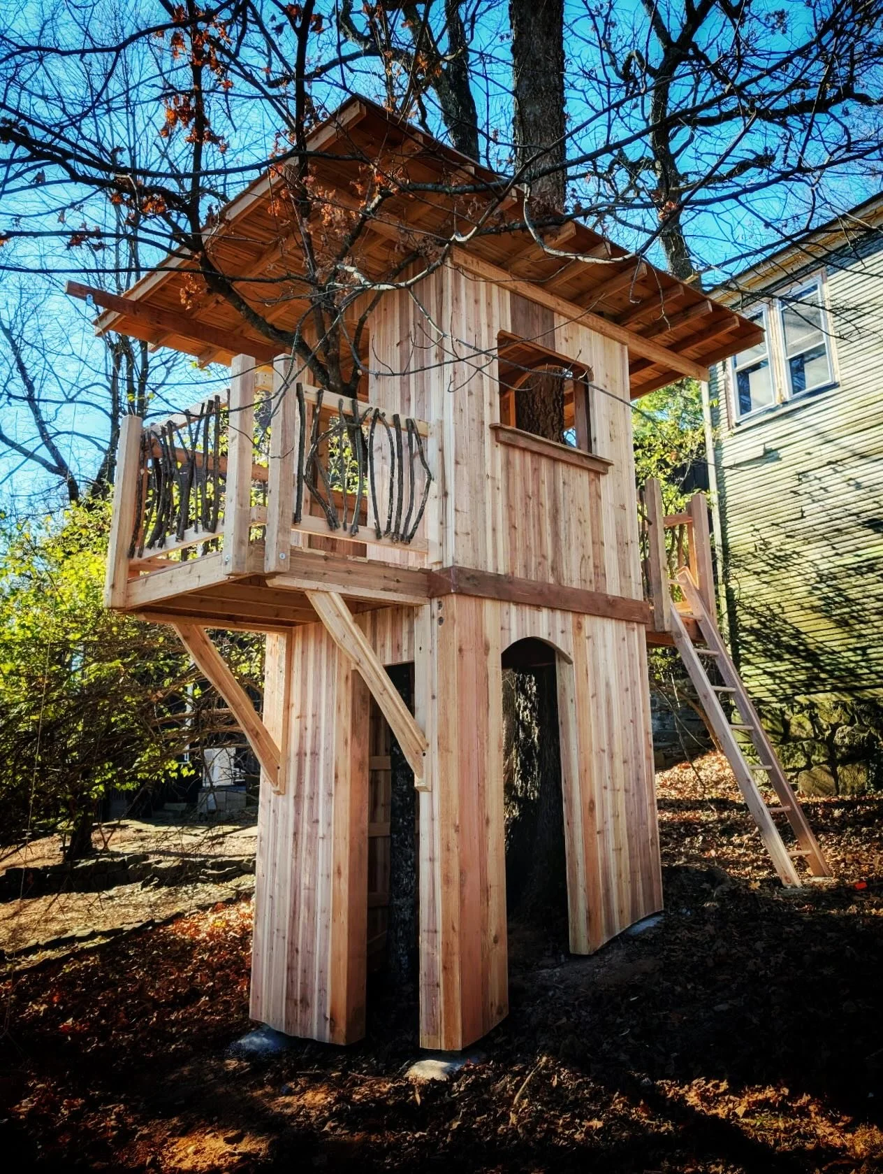 Tower treehouse surrounding a mature hackberry and a small maple.  So proud of the work by @jake_mitchael @thor4424 @j._byrd and @frenchyorfrenchie on this one!