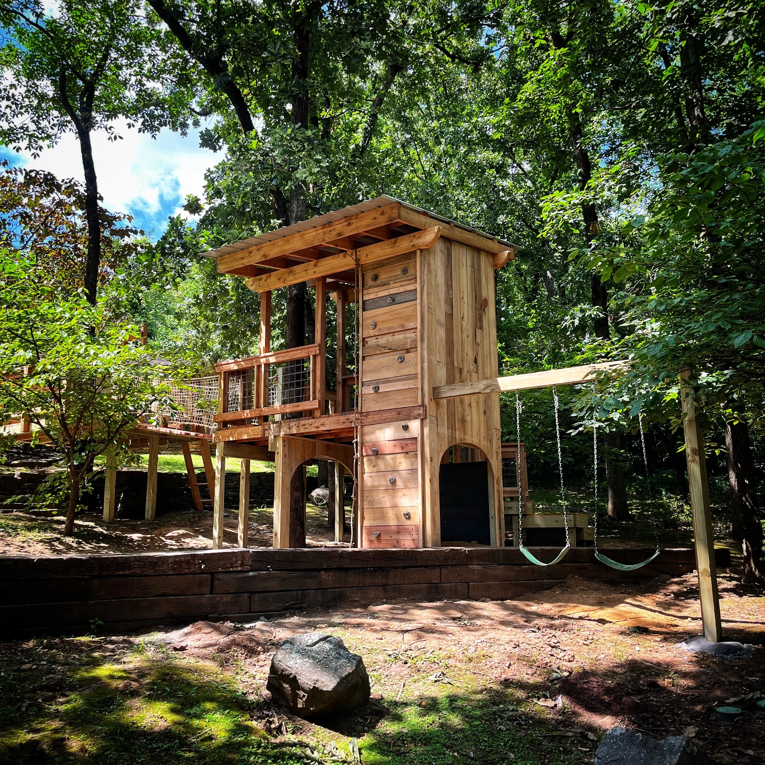 Recycled Treehouse - Little Rock, Arkansas