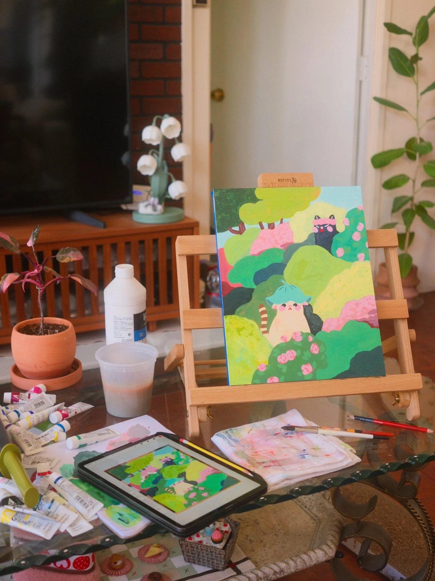 These days in the studio have been so nice, I could spend all my time in here~ 🫰🏻

This is a little piece I made for @littlelions_socialclub ! Just dropped it off to them the other day for all the kitties to see.