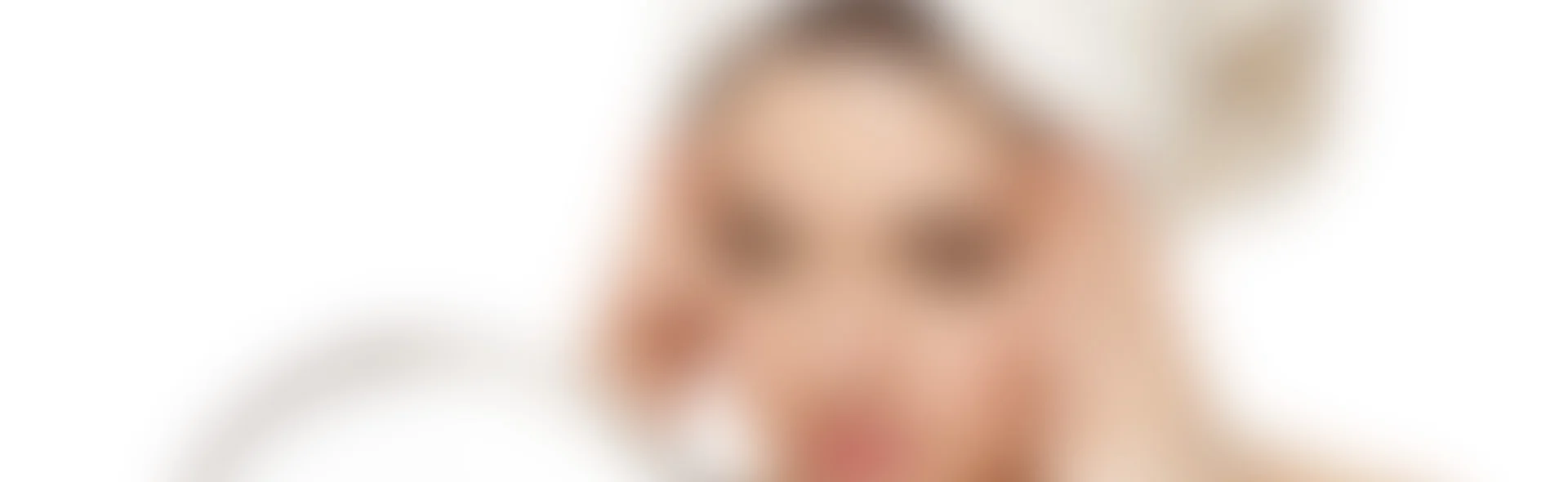 Skin-tightening-blurred-banner-web.jpg