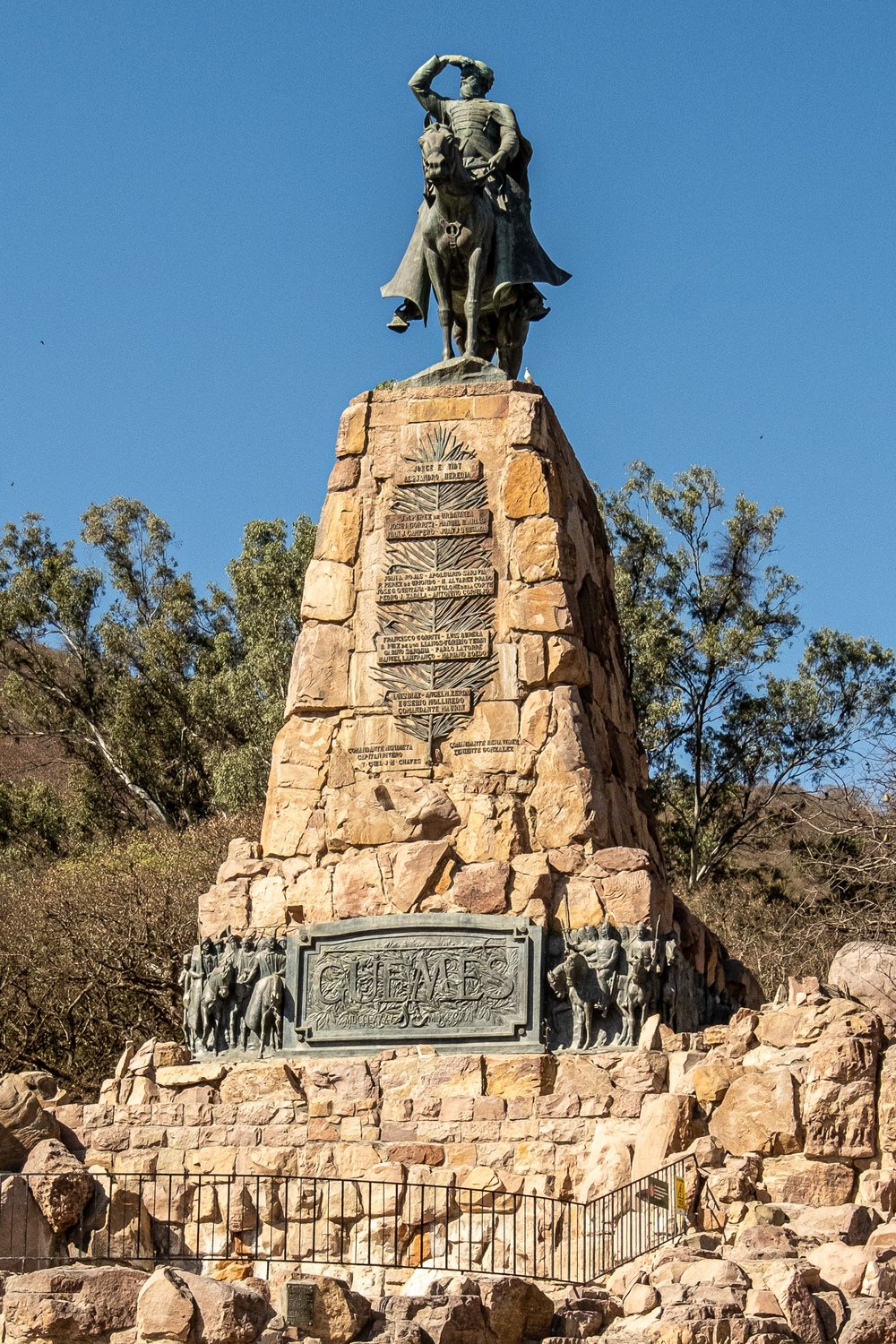 Statue of Güemes