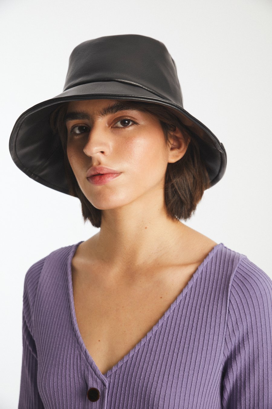 rita-row-women-accessories-2075-CO-hat-adolf-black-5.jpg