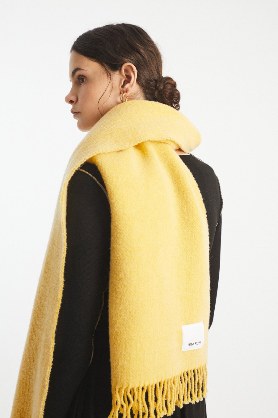 rita-row-women-accessories-2084-CO-scarf-seimer-yellow-7.jpg