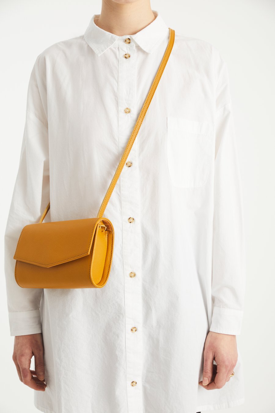 rita-row-women-accessories-2090-CO-bag-otti-mustard-4.jpg