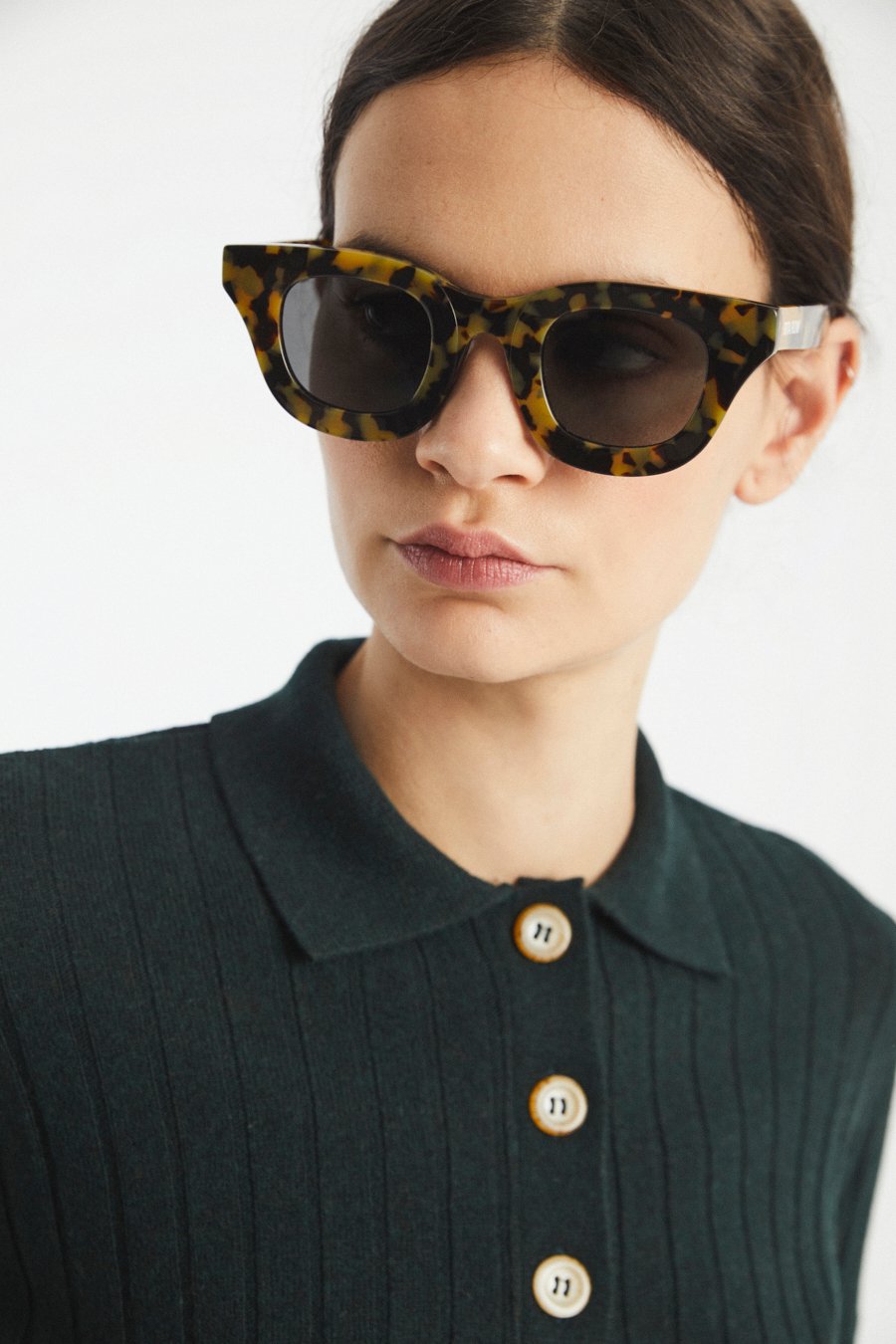 rita-row-women-accessories-2087-CO-sunglasses-alfeld-5.jpg