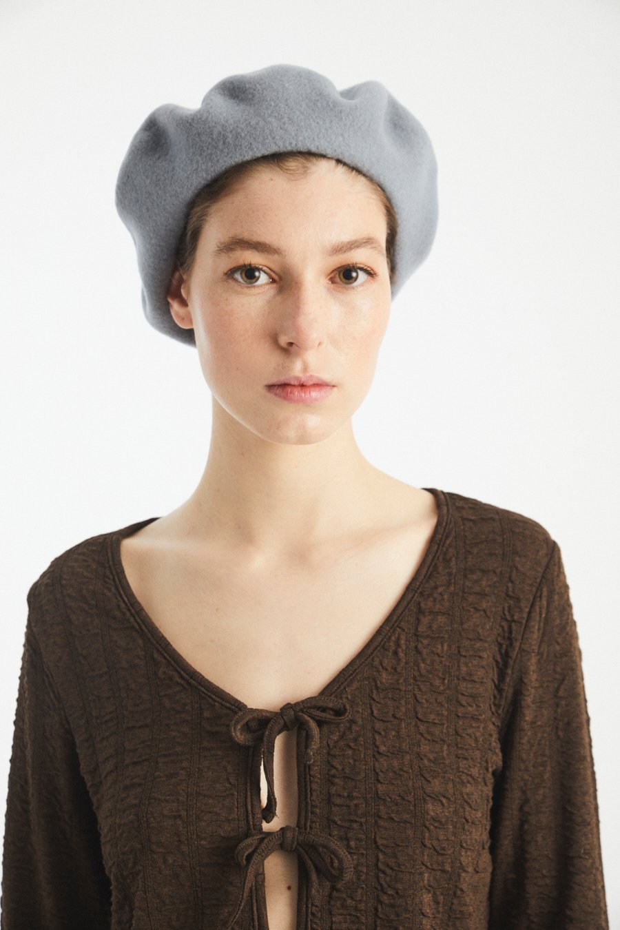rita-row-women-accessories-2096-CO-beret-maple-blue-3.jpg