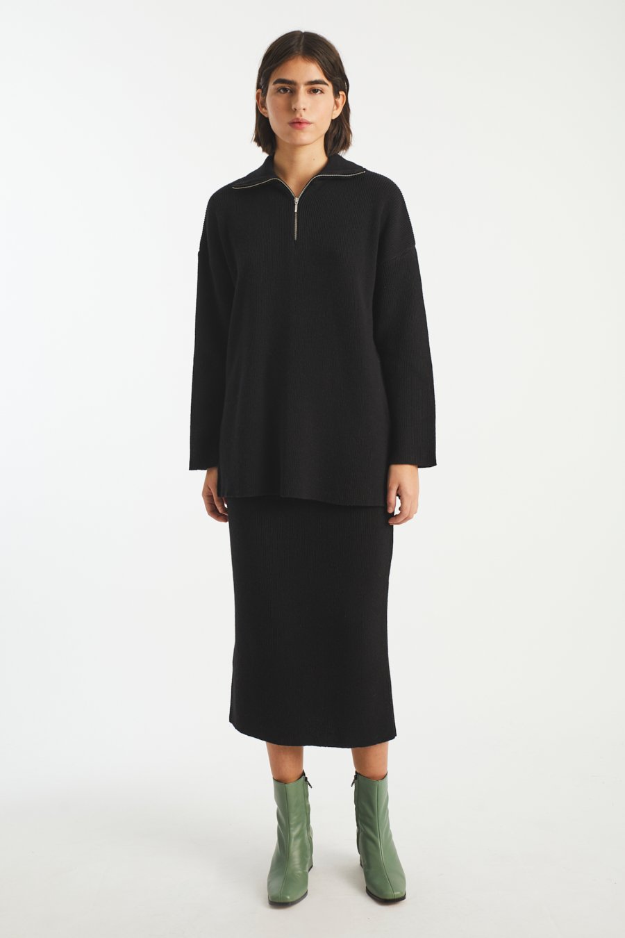 rita-row-women-aw22-clothing-2002-fa-albers-skirt-black-3.jpg