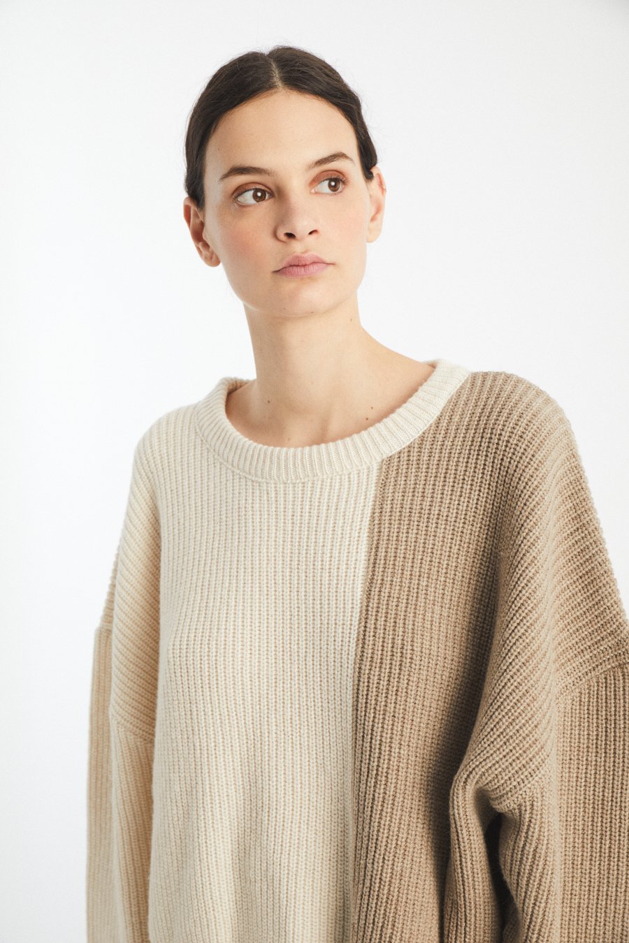 rita-row-women-aw22-clothing-2025-je-erich-sweater-bicolor-2.jpg