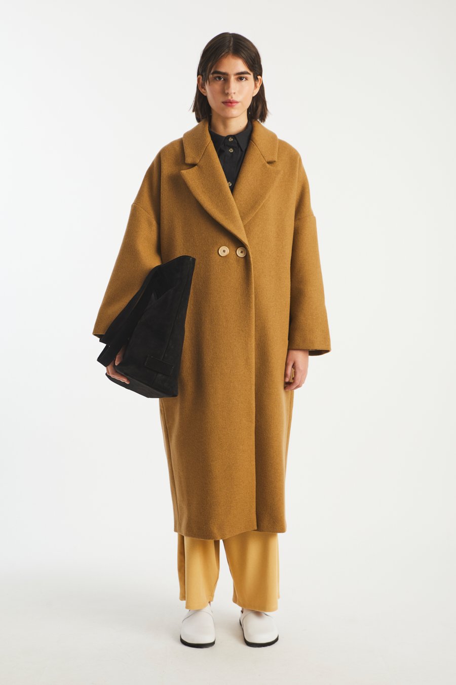 rita-row-women-aw22-clothing-2027-ab-cedar-coat-camel-2.jpg