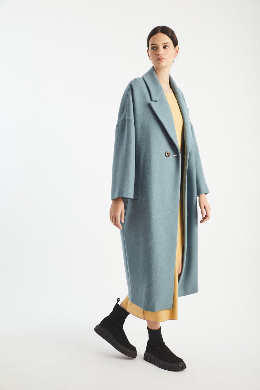 rita-row-women-aw22-clothing-2027-ab-cedar-coat-blue-2.jpg