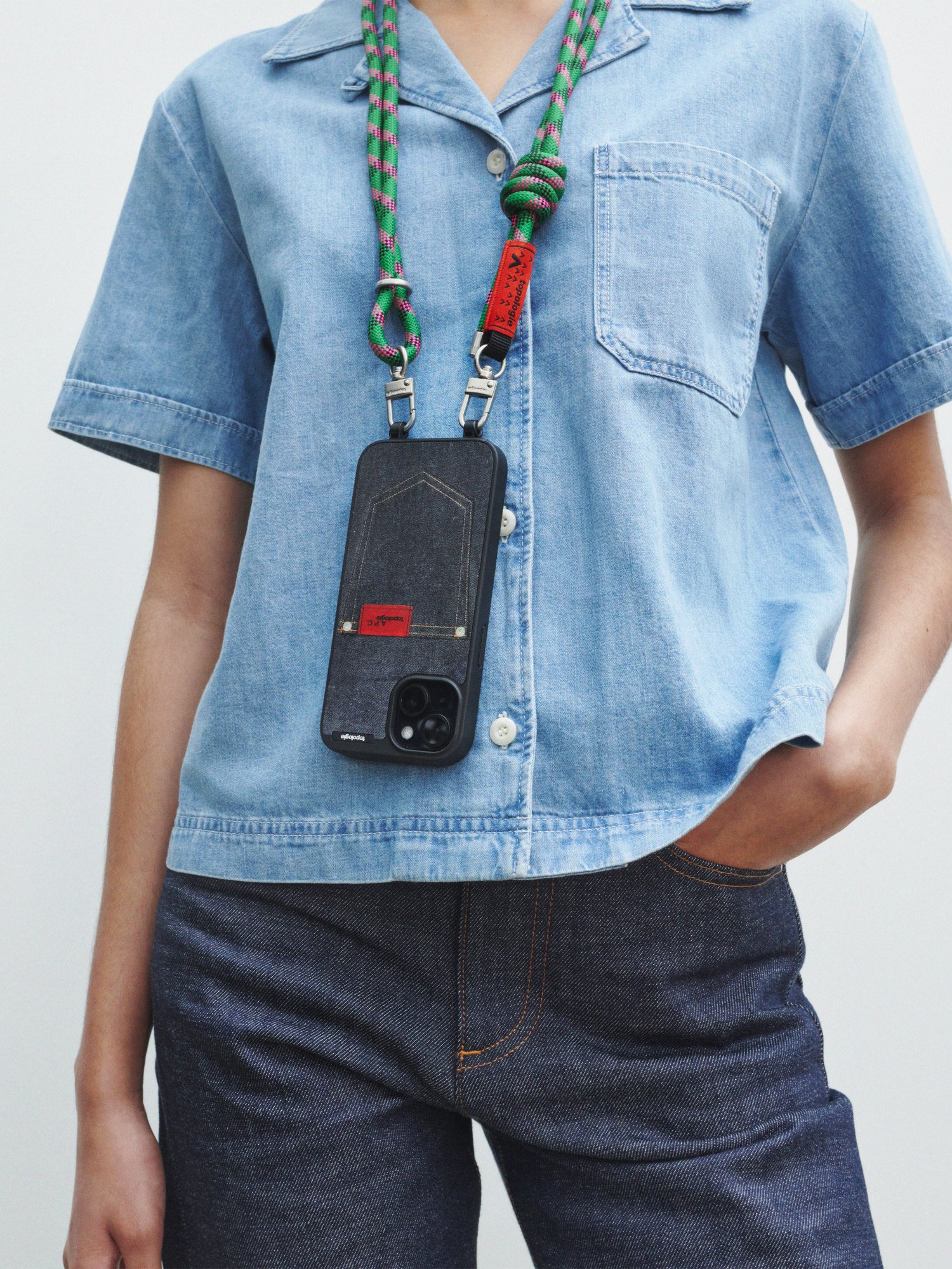A.P.C._24PE_PAP_SHOOTING_SPRING-ESSENTIAL_42.jpeg