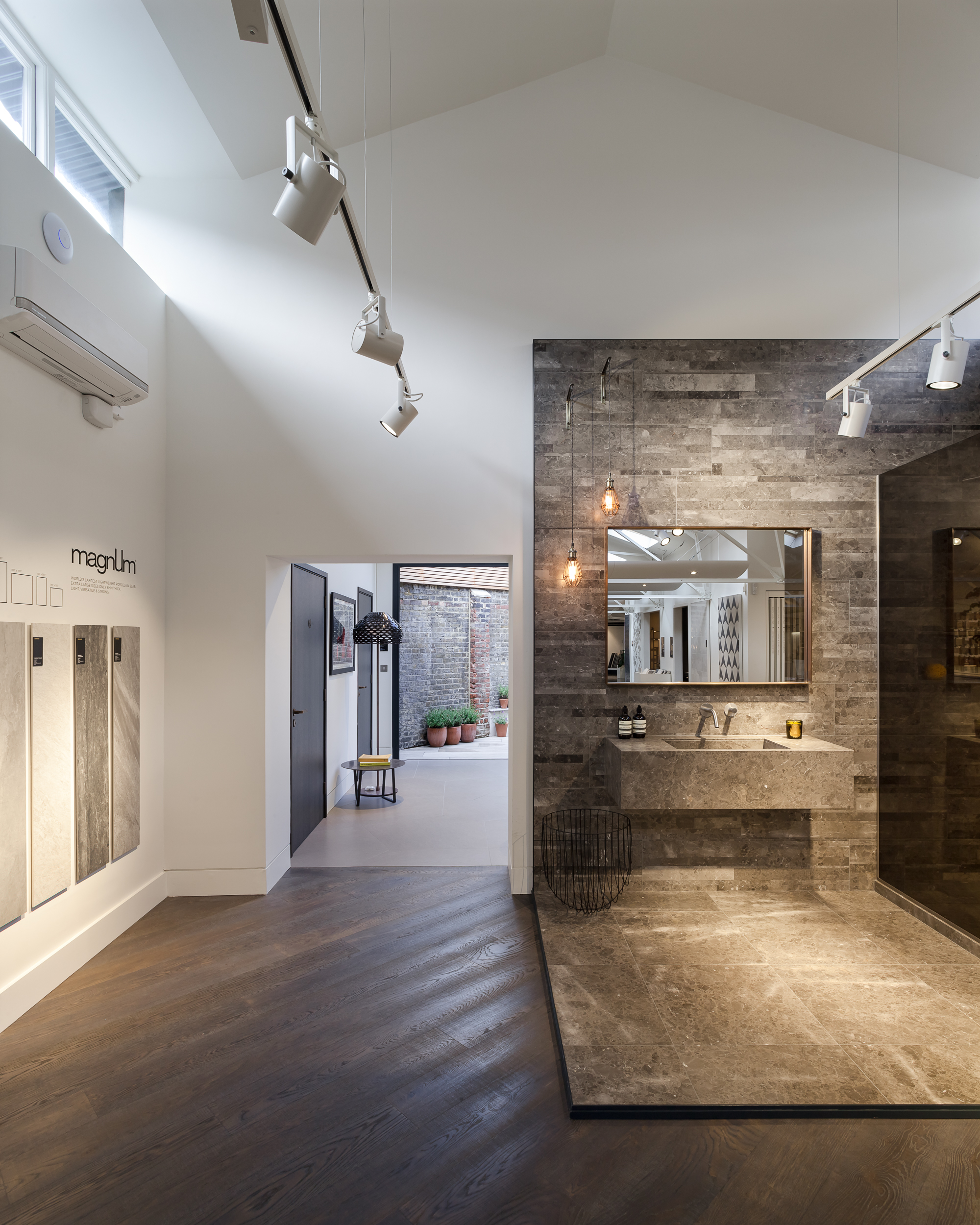 Pano_1555_1557-Edit - 210318_Mailen_Design_Domus_Battersea - Website.jpg