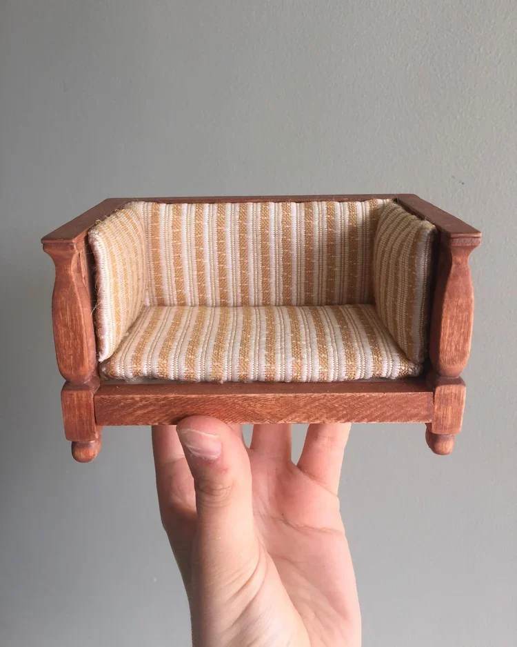 sofa.webp