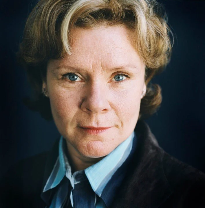 ‘Imelda Staunton’ (2004) by Harry Borden, National Portrait Gallery
