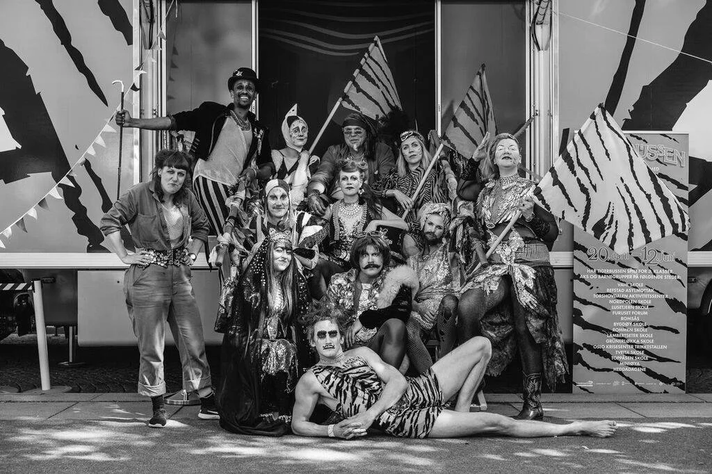 The Tiger Bus Arrives