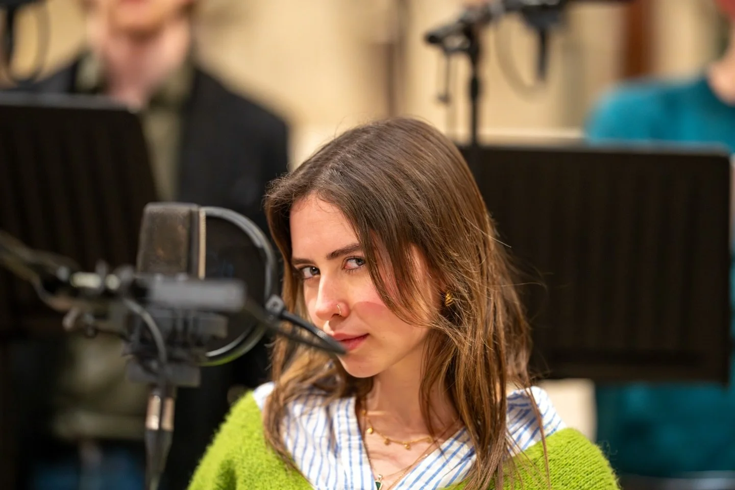AMERICAN BOY features a whopping 3 soloists, whose dulcet tones you&rsquo;ll be able to find on all streaming platforms on the 10th of June! First up, we have our alto, Keira Knightley (@alicemarkham_x), joined by our baritone Hugo Robijns (@h_robijn