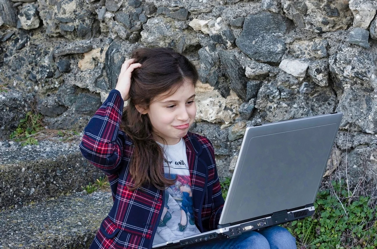 Girl Computer.jpg