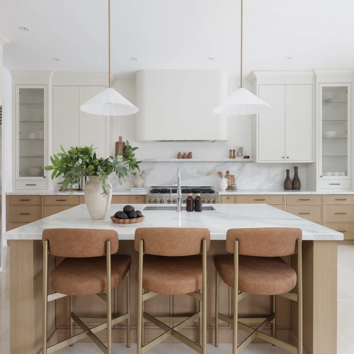 A dramatic change from our Brooke project💫 This kitchen had limited storage and an awkward layout. We relocated the fridge, increased the island size, and covered a window to give this home the kitchen it deserves.
.
.
.
.
#jessicamendesdesign #miam