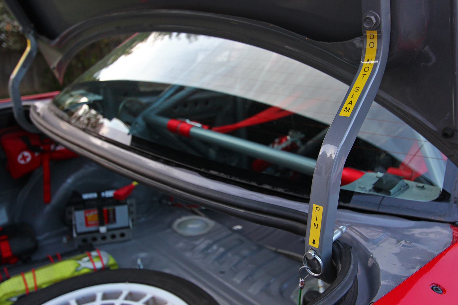 Trunk Lid Holder