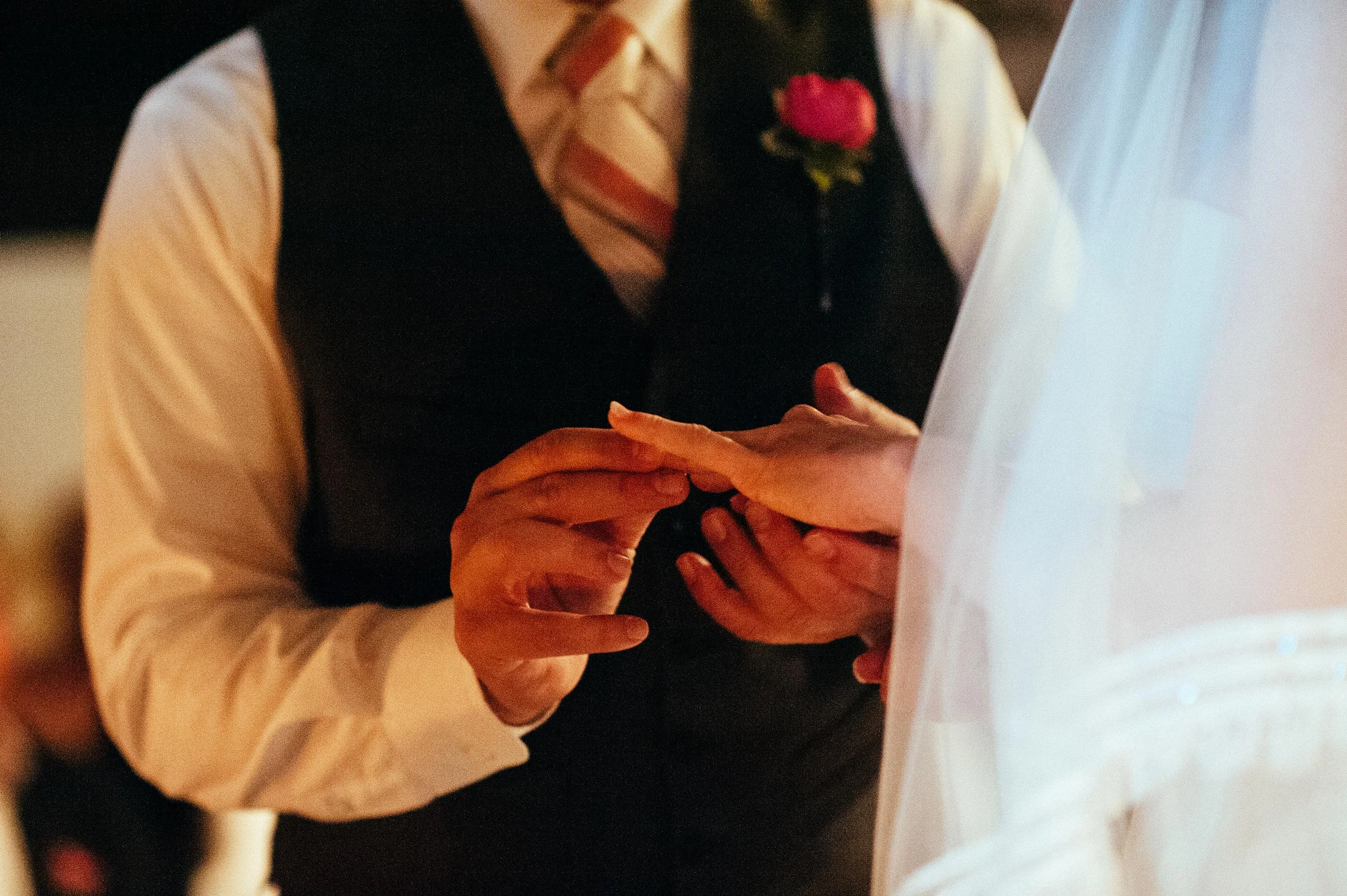 2014-Shelby-Jocelyn-Santo-Stefano-Di-Sessanio-Wedding-Photographer-Italy-Alessandro-Avenali-31.jpg
