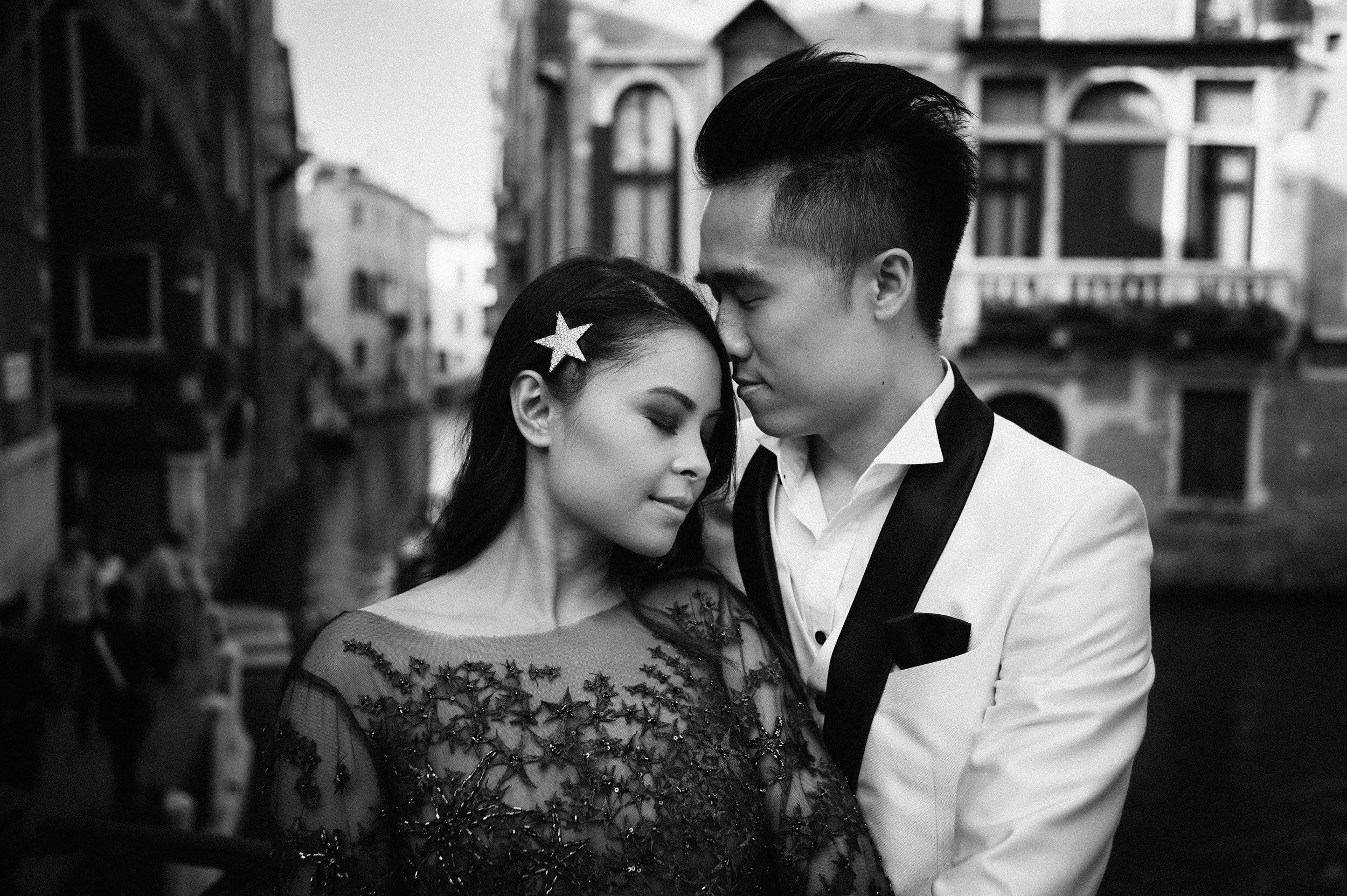 Engagement-in-Venice-Pre-Wedding-Photographer-Italy-Alessandro-Avenali-2018-9.jpg