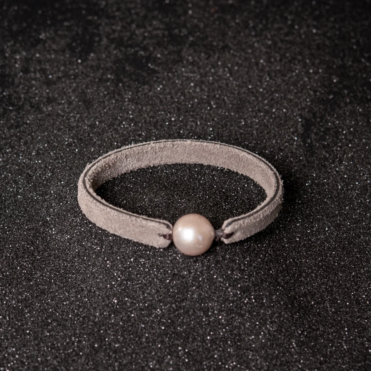 Single Pearl Thin Band Bracelet
