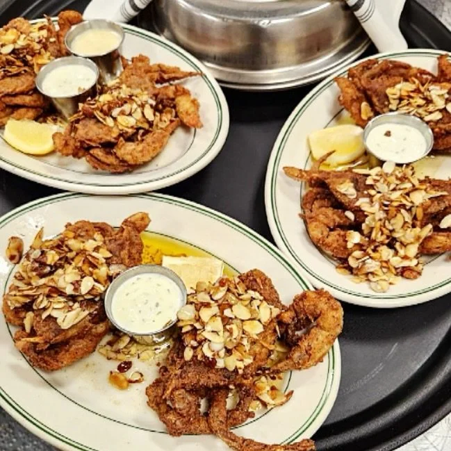 We have some beautiful softshell crab as a special tonight 🦀🐚 For reservations, call 601.957.8000