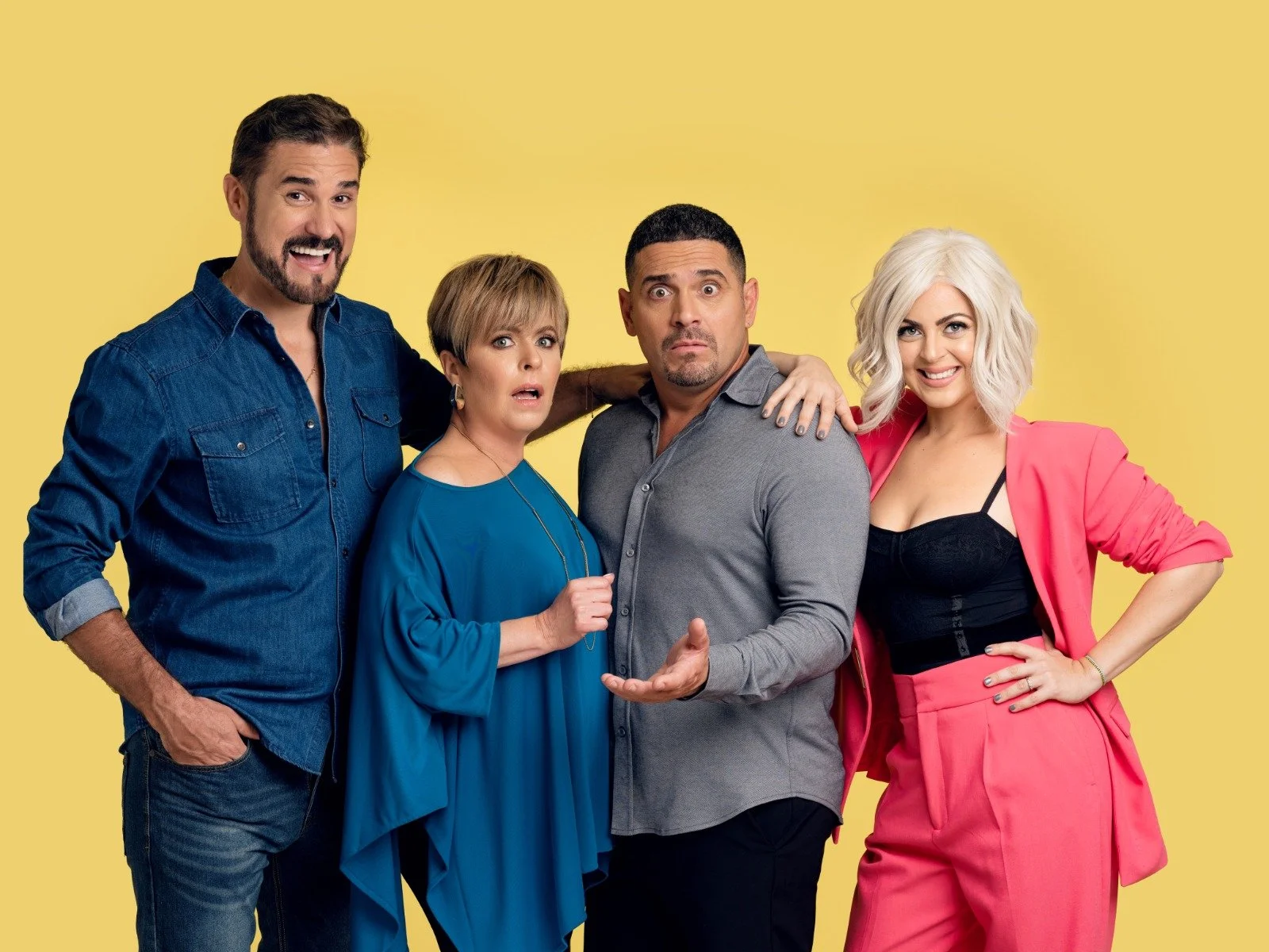 Alexis Valdés prolongs his success in the Miami Spanish theater industry with "The Neighbors from Above"