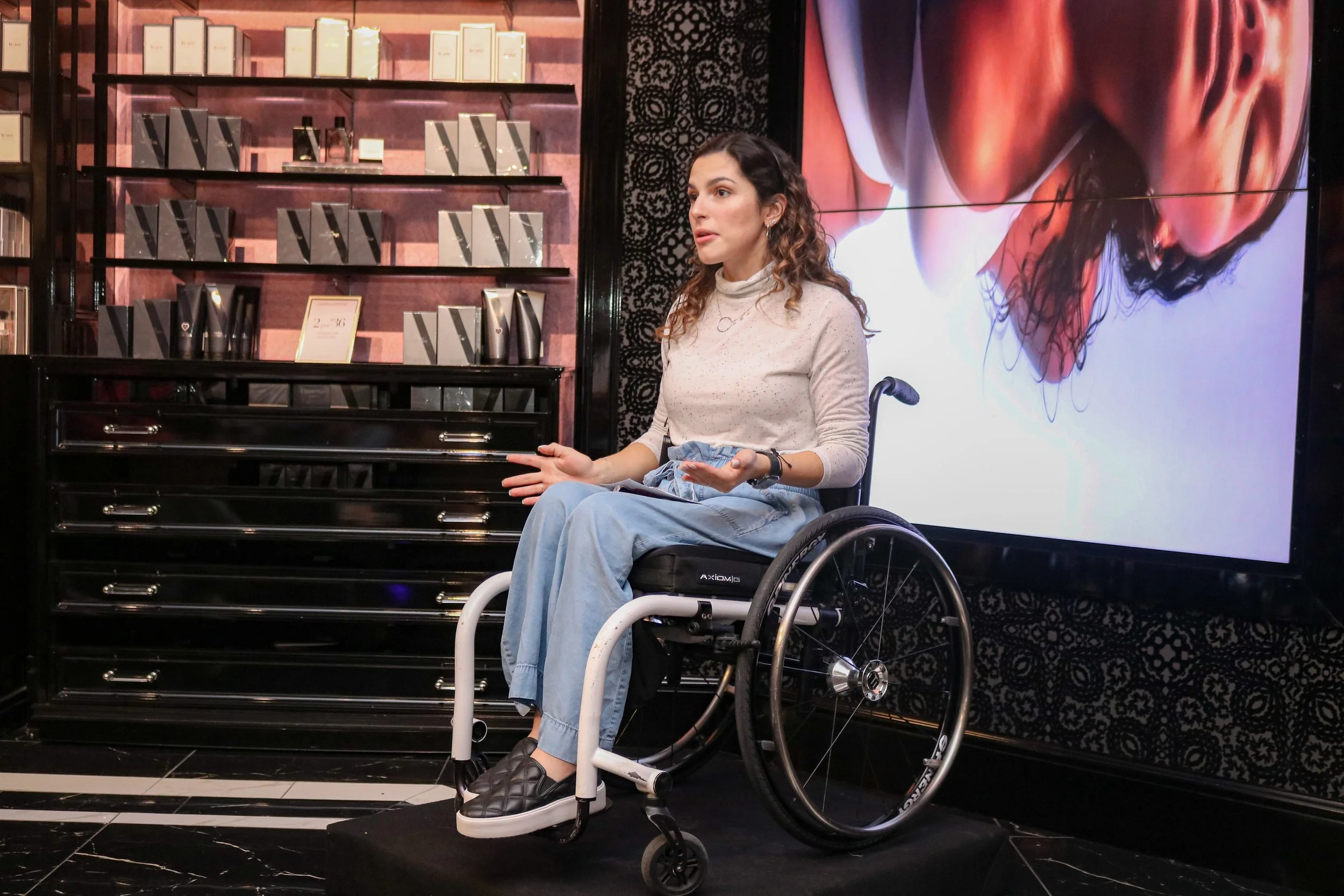 UNDEFINABLE: Un espacio para conectar, expresarse y empoderarse junto a la comunidad de mujeres de Victoria's Secret