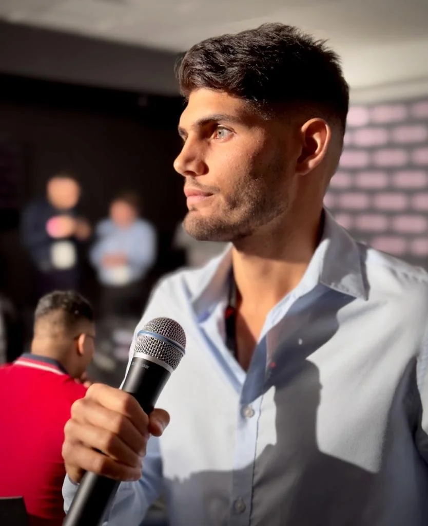 Juan Ignacio Riquelme, el periodista argentino que triunfa en Estados Unidos