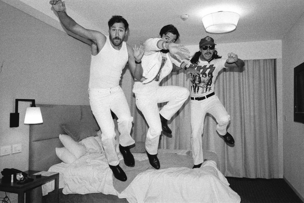 LOS MESONEROS TE INVITAN A 'SU LADO DE LA CAMA'