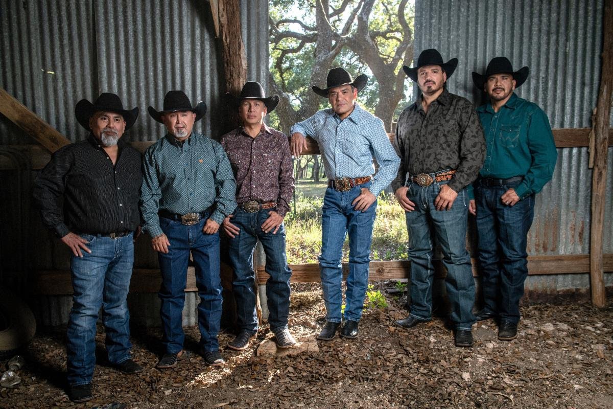 HOLLYWOOD CHAMBER OF COMMERCE TO HONOR REGIONAL MEXICAN ACT INTOCABLE WITH STAR ON THE HOLLYWOOD WALK OF FAME