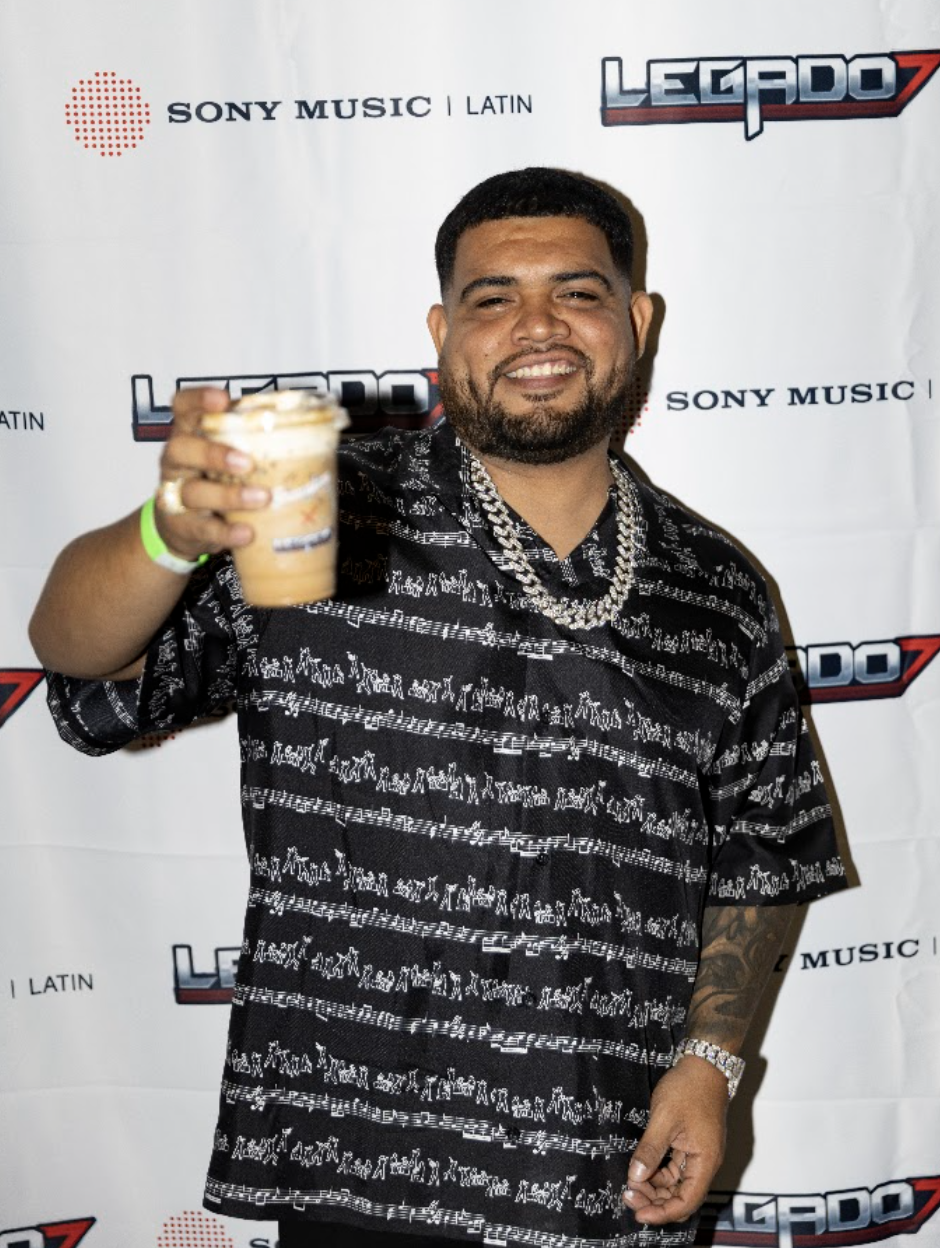 LEGADO 7 COMPARTE UN CAFECITO CON SUS FANS EN LOS ANGELES, CA PARA CELEBRAR EL LANZAMIENTO DE SU NUEVO SENCILLO, “UN CAFECITO”