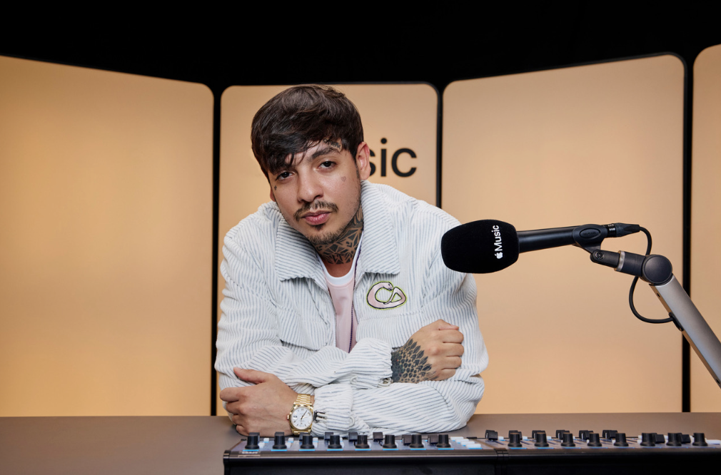 NATANAEL CANO ES EL PRIMER ARTISTA QUE PRESENTA SU NUEVA ERA DESDE APPLE MUSIC RADIO EN TOKIO... MIENTRAS AGOTA EL ESTADIO GNP SEGUROS Y ¡ABRE UNA SEGUNDA FECHA EN CDMX!
