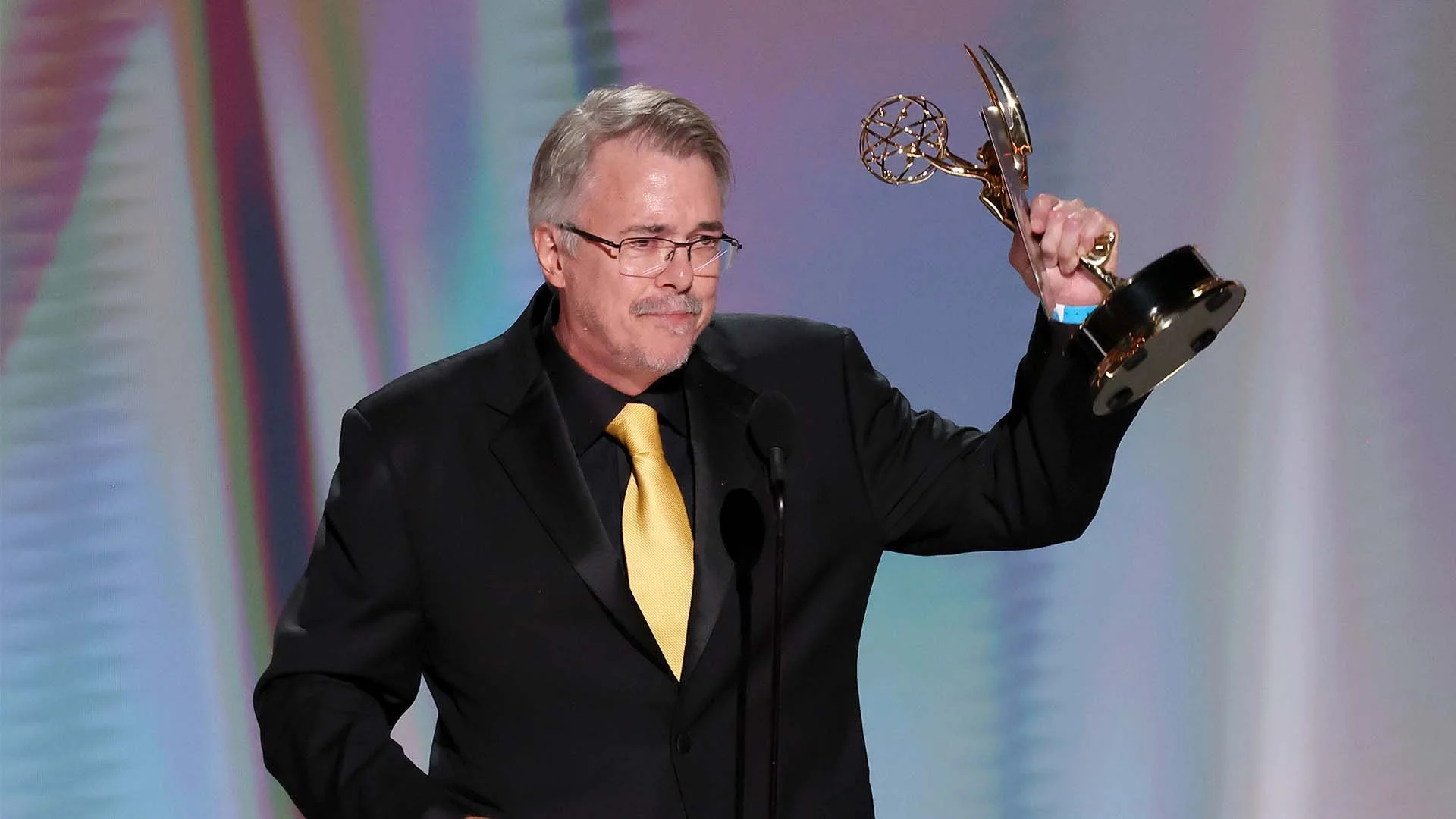 19832783_091426-cc-getty-emmys-vince-gilligan-img.jpg