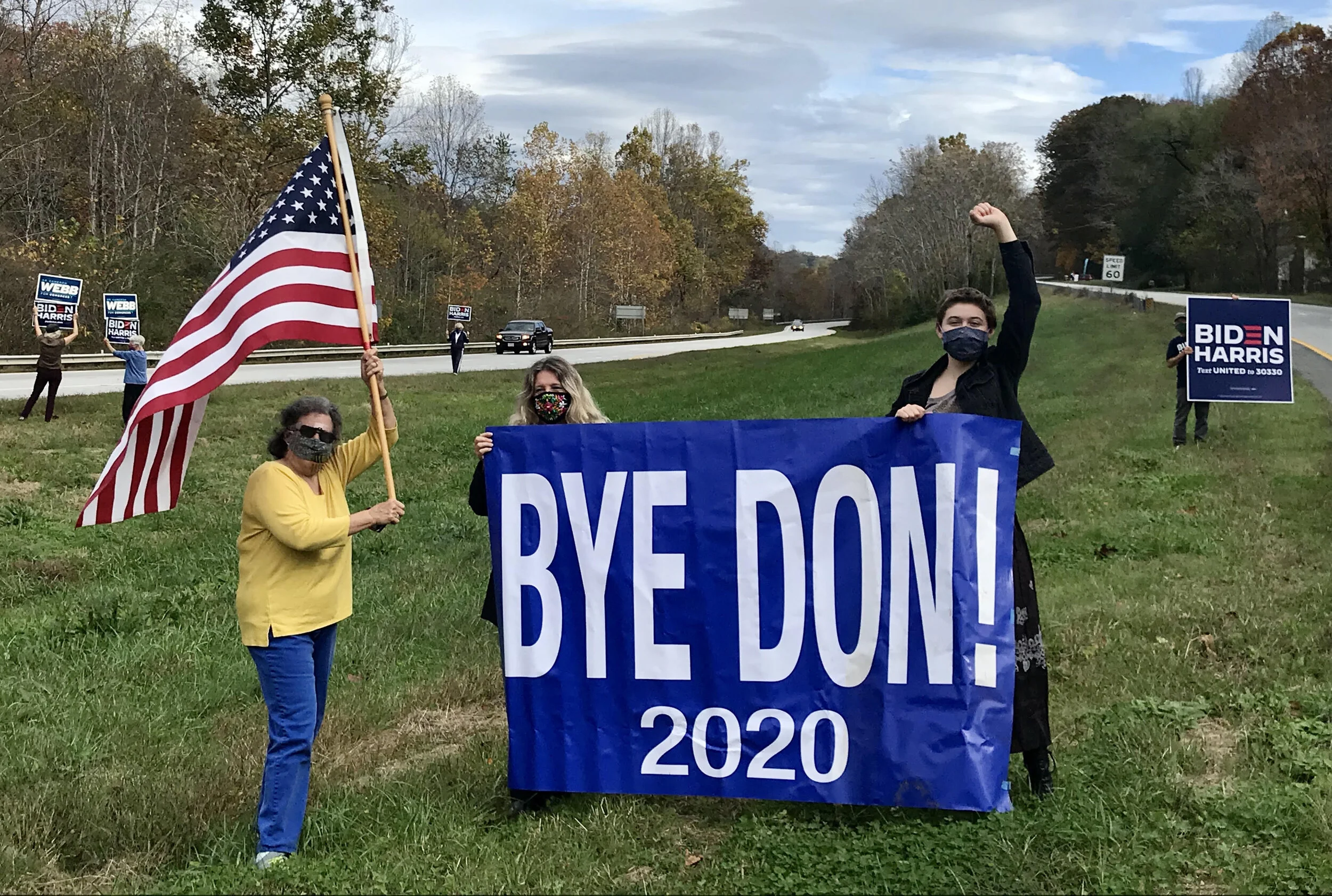 Nelson Dems hit the highways with a “Flash Mob”