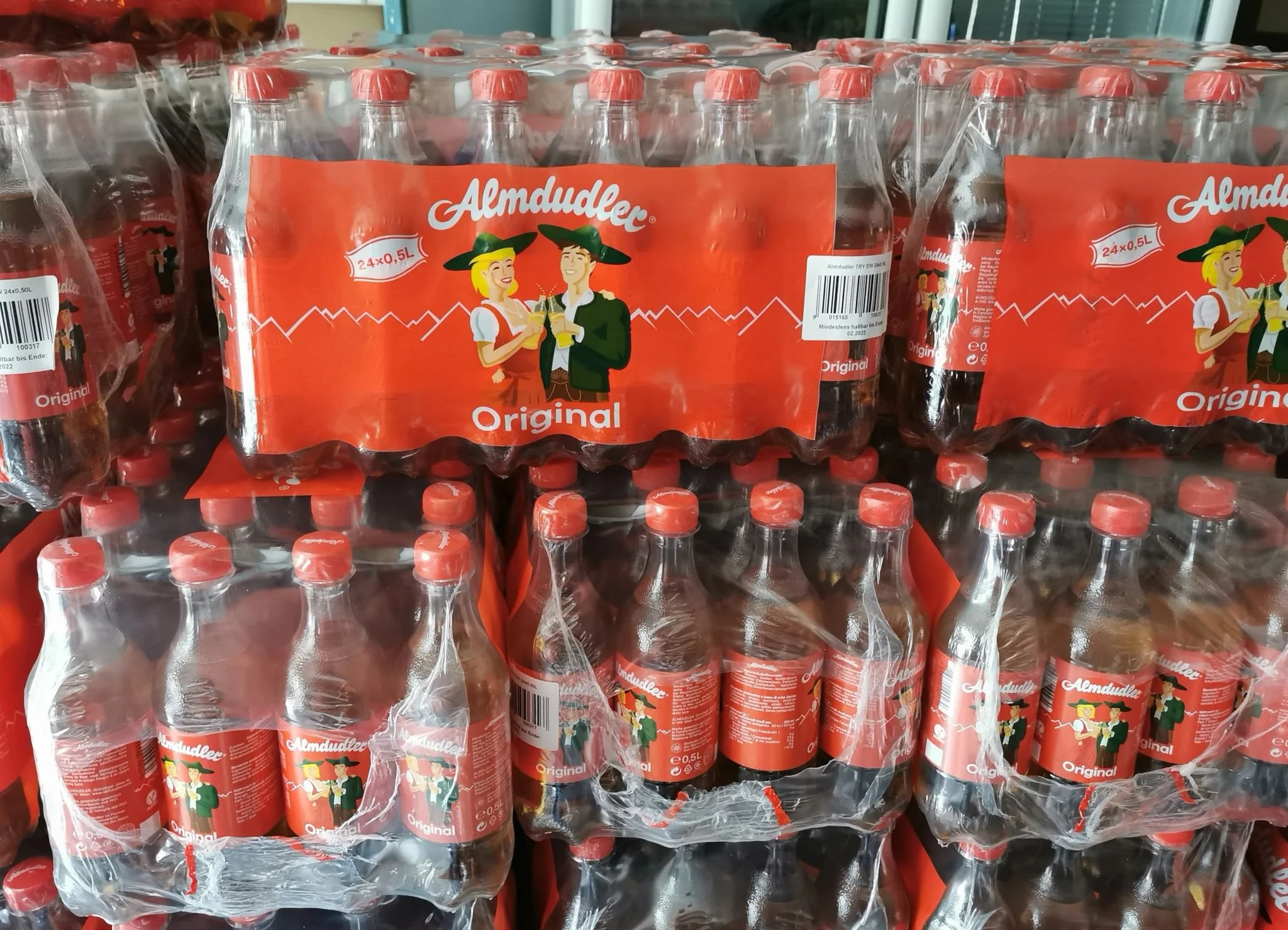 almdudler case.jpg
