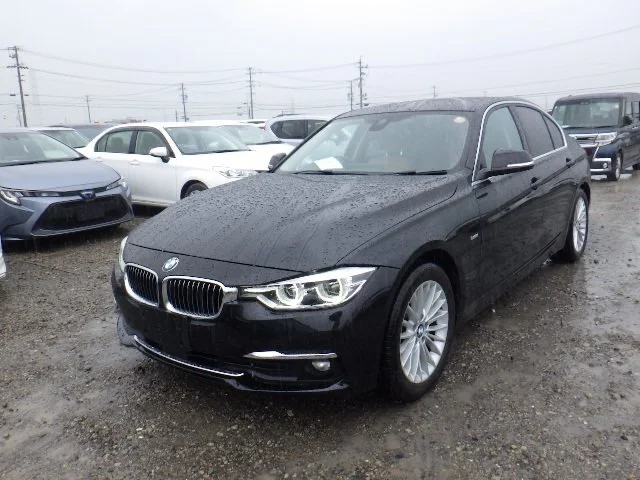 BMW 320i Luxury Package