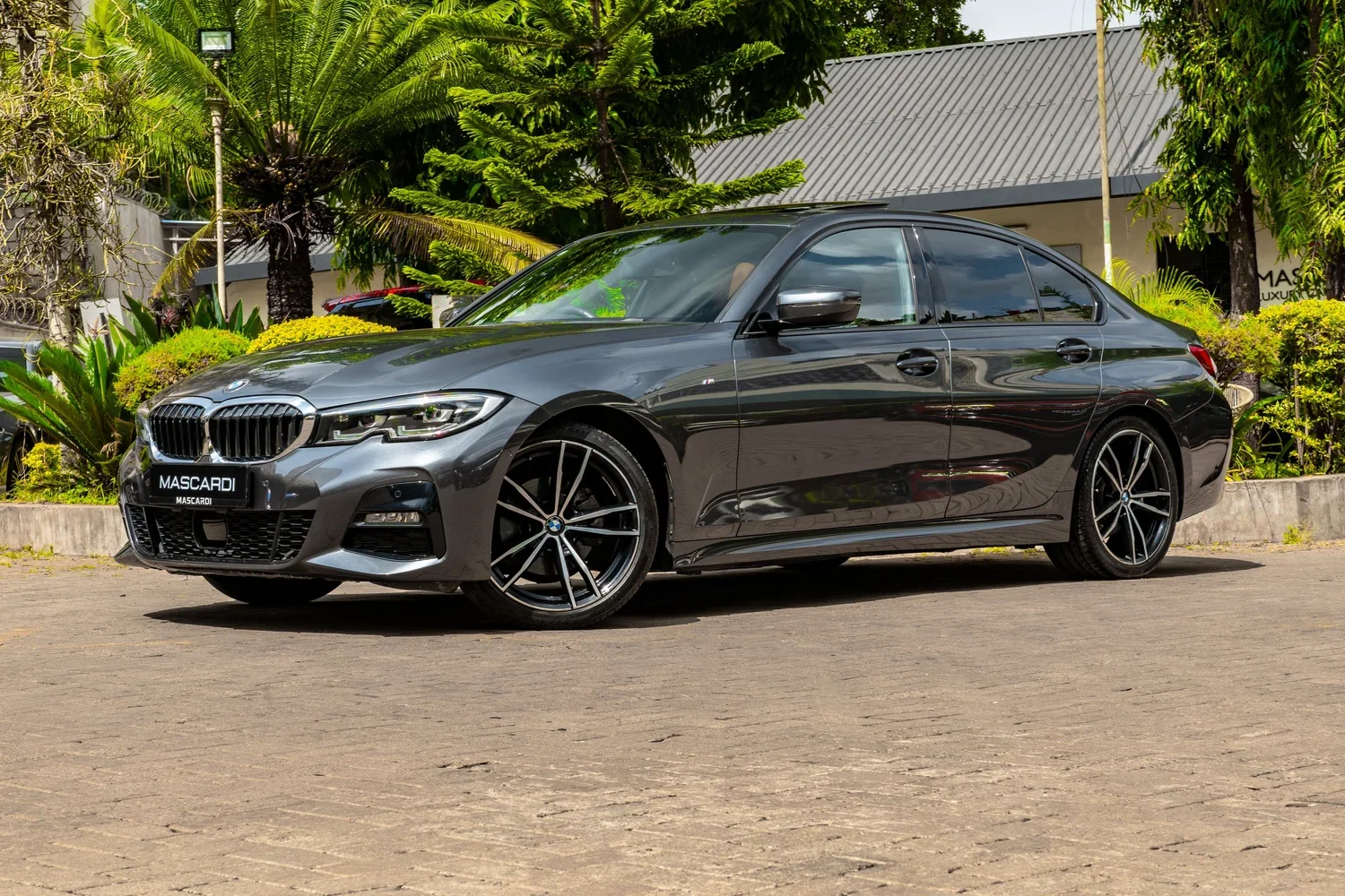 2019 BMW 320i M-sport Package