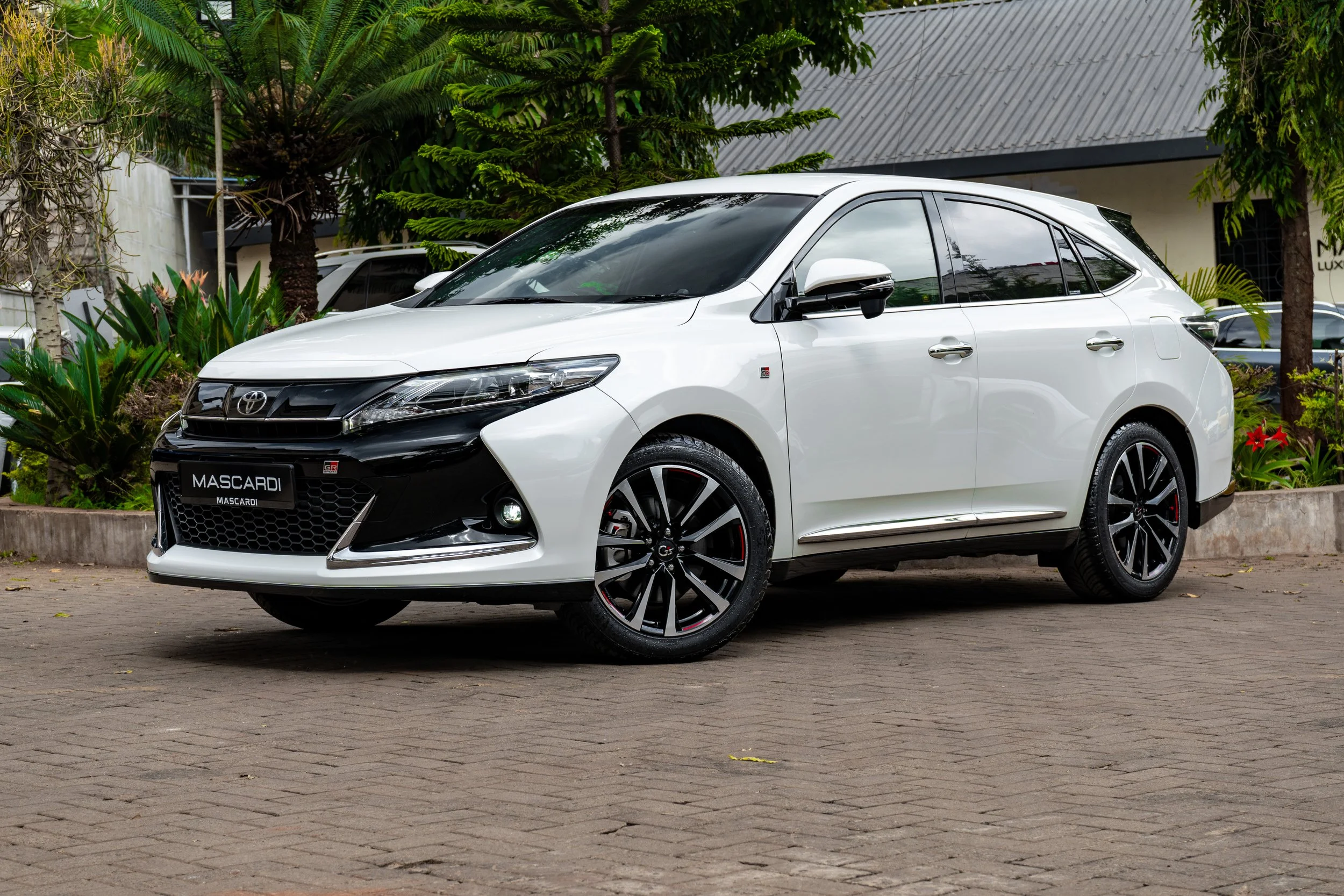 Toyota Harrier GR Sports