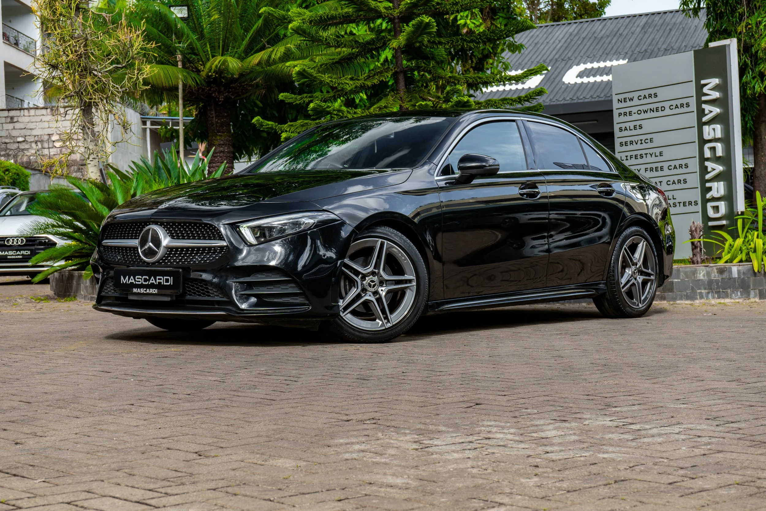 Mercedes Benz A180 AMG Line Package