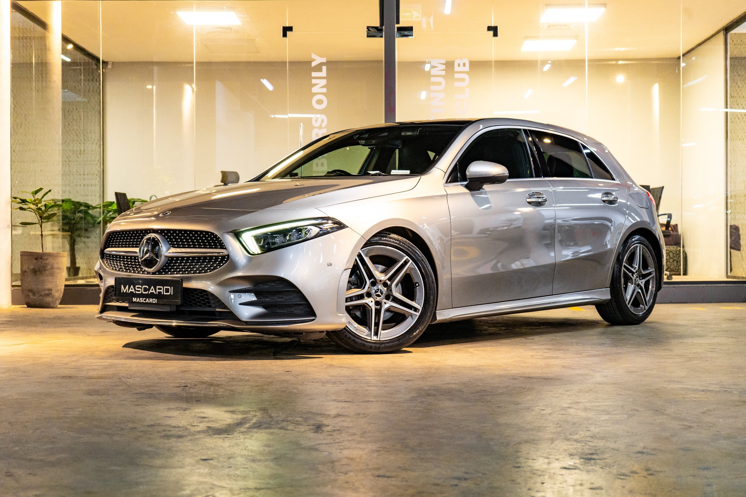 Mercedes Benz A180