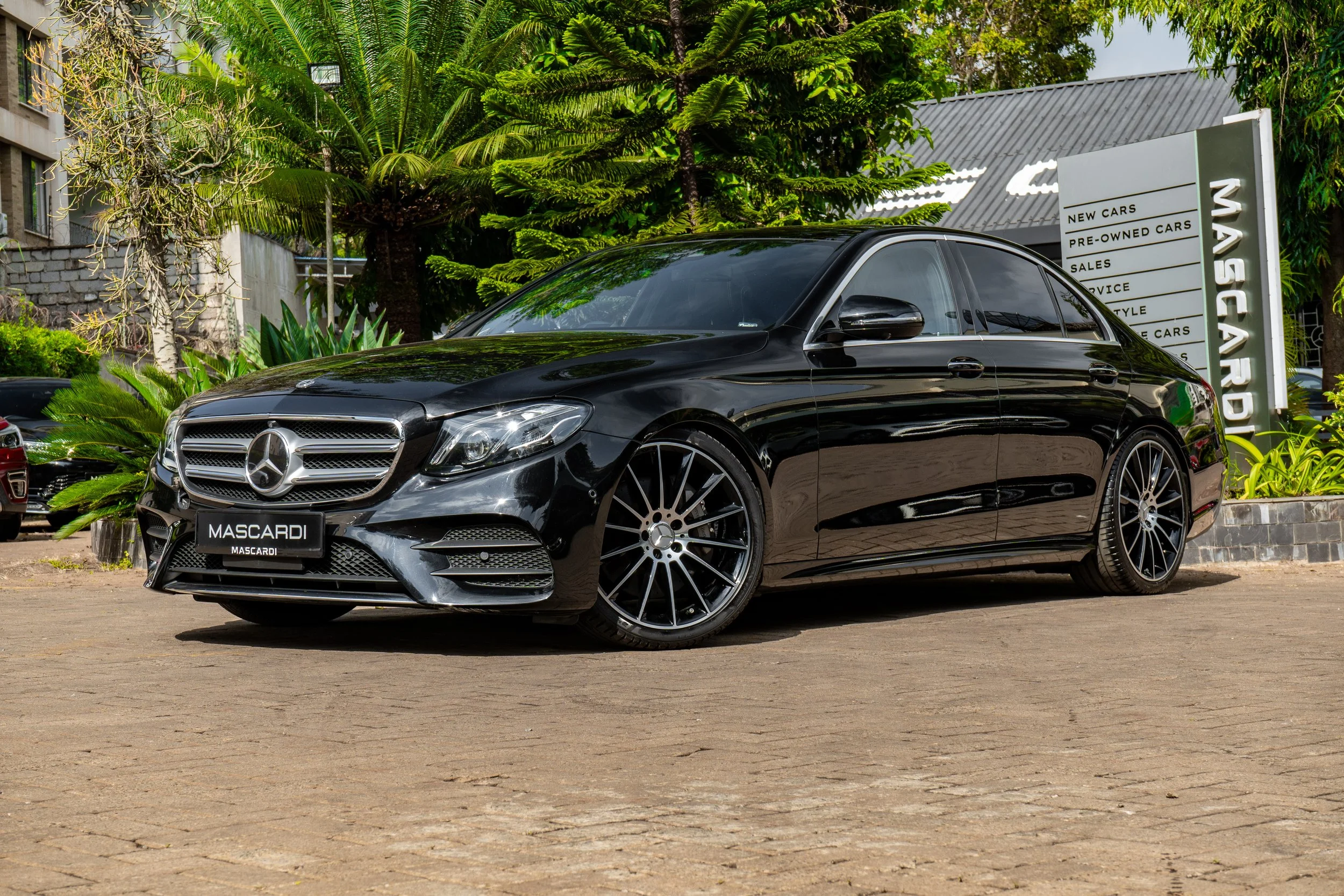 Mercedes Benz E300