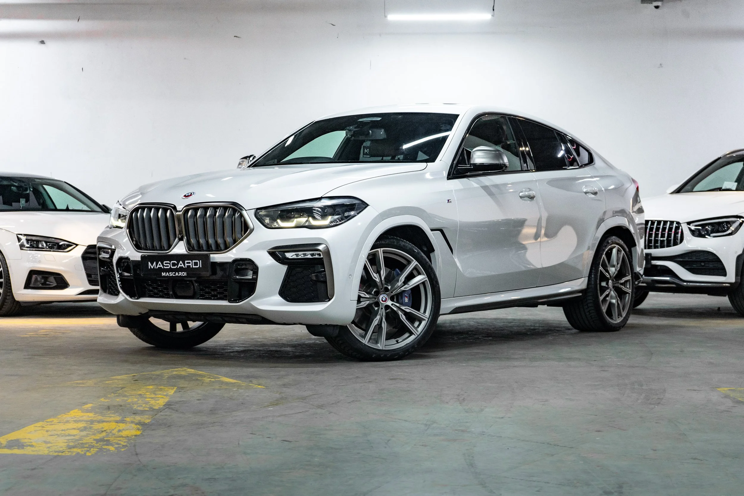 BMW X6 M50i