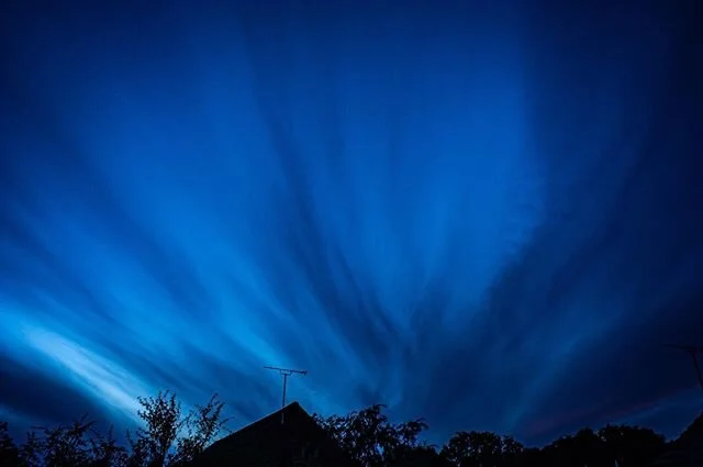 The Summer Equinox with the Longest day came to an end with a truly magnificent sky📷NikonD3s 
#nikontop #nikonartists #nikoneurope #nikon_portrait #nikonitalia #ricohmafia #streettogs #35mmstreetphotography #streetphotography #streetphotography_bw #